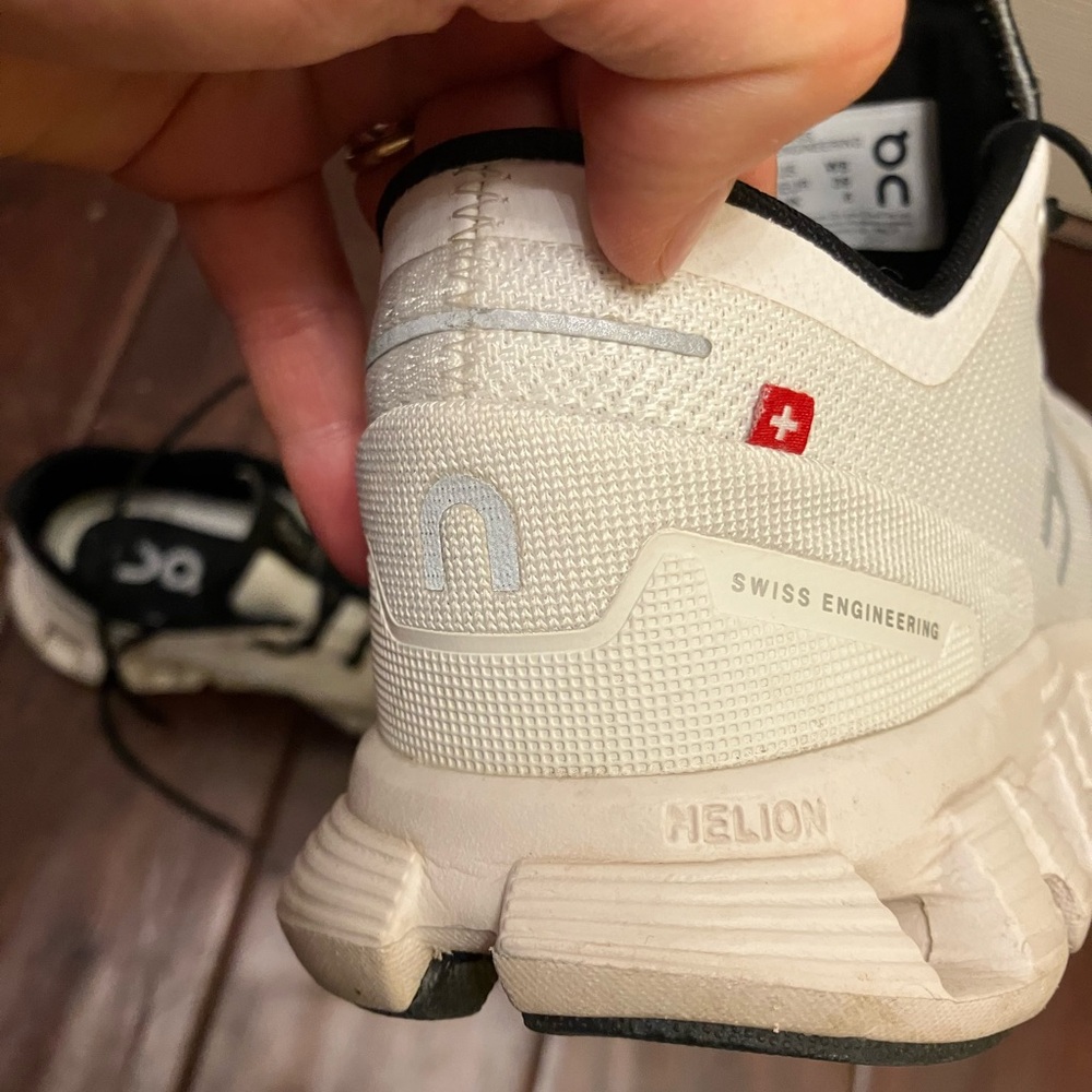 On Running Cloud On Cloud Sneakers - image 7